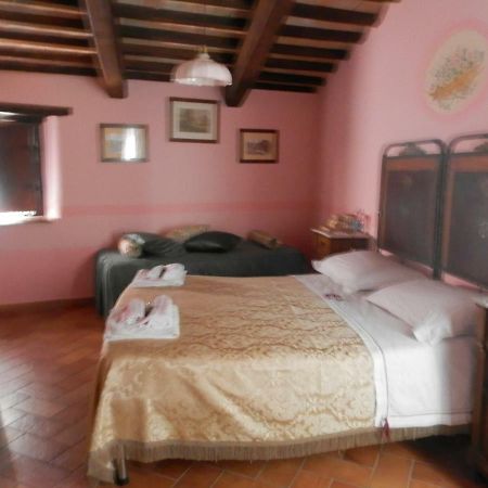 Отель Residenza Di Paese Castello Del Poggio Ферентилло Экстерьер фото