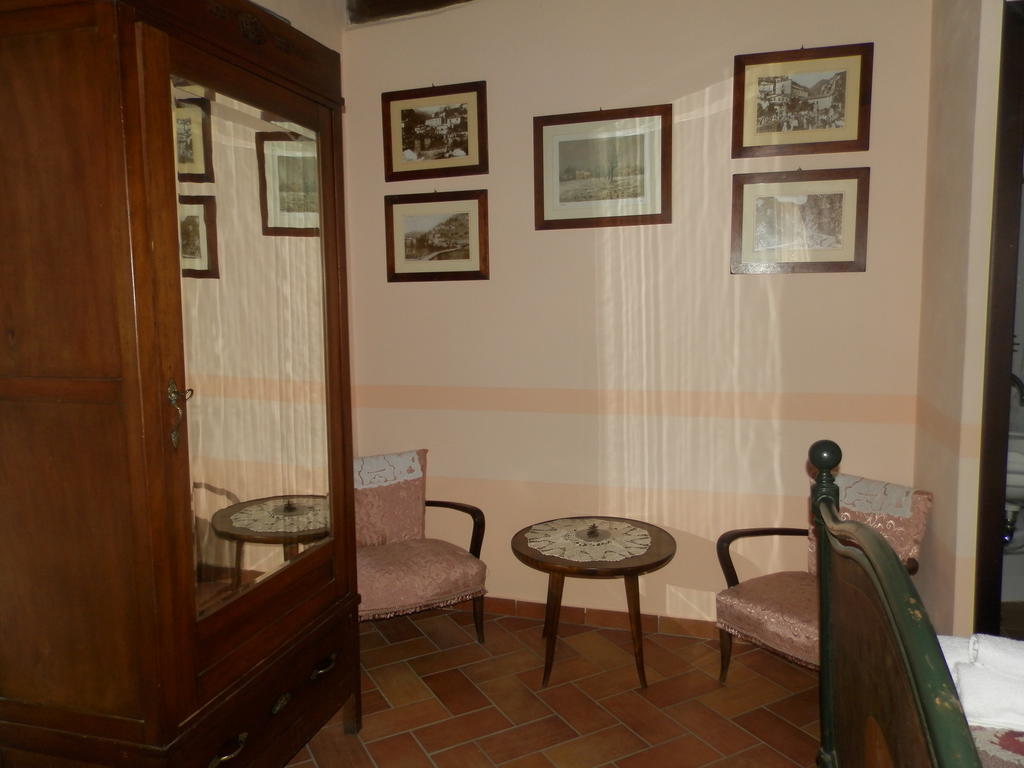Отель Residenza Di Paese Castello Del Poggio Ферентилло Номер фото
