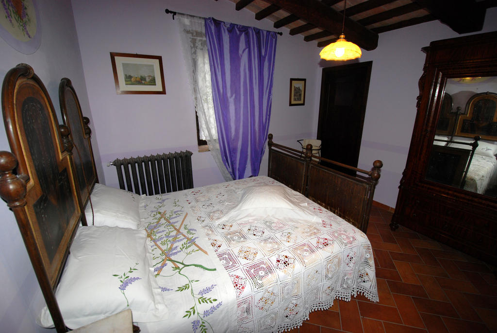 Отель Residenza Di Paese Castello Del Poggio Ферентилло Номер фото