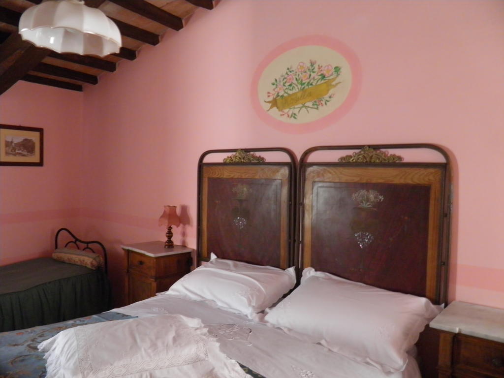 Отель Residenza Di Paese Castello Del Poggio Ферентилло Номер фото