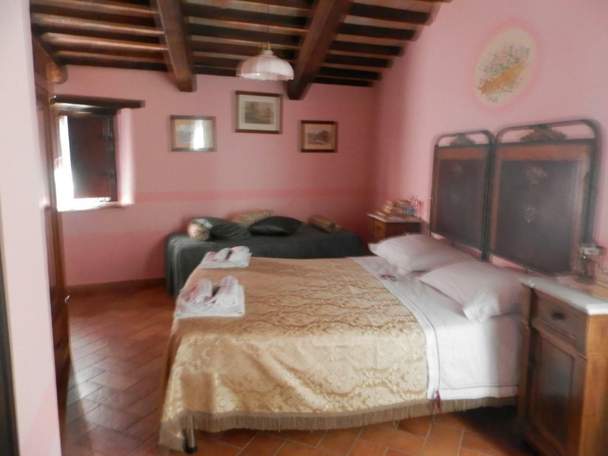 Отель Residenza Di Paese Castello Del Poggio Ферентилло Экстерьер фото